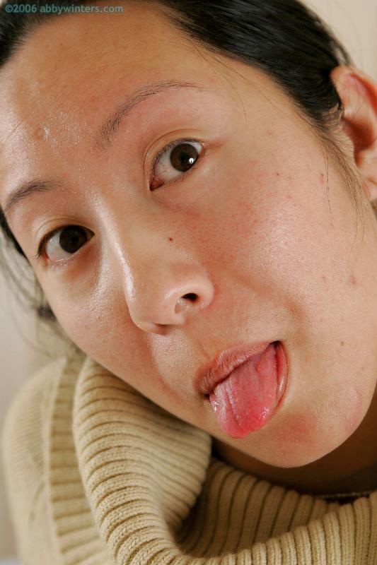 petite-asian-girl-brianna-spreads-her-hairy-lips1.jpg